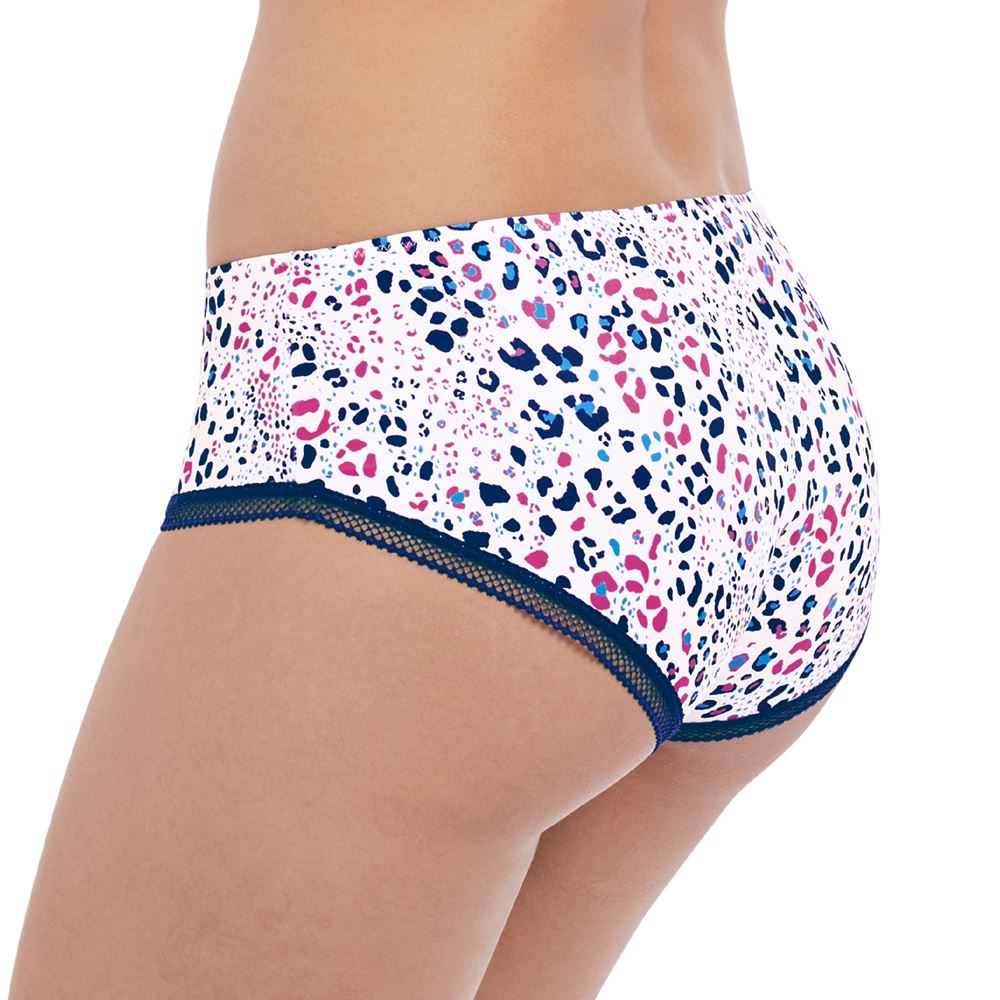 Freya Make Tracks Short - White