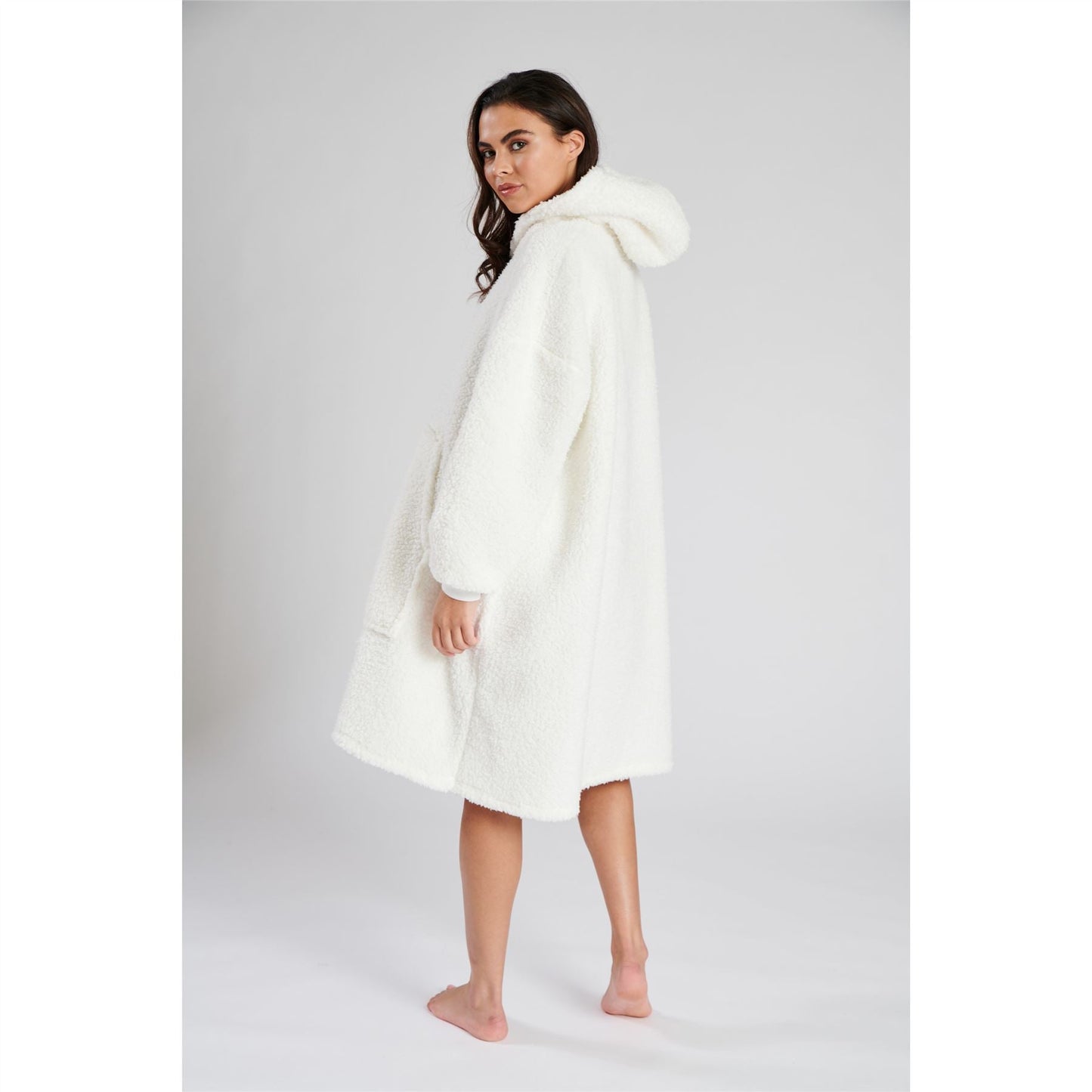 Loungeable Womens Sherpa Fleece Hooded Poncho - Cream Loungeable