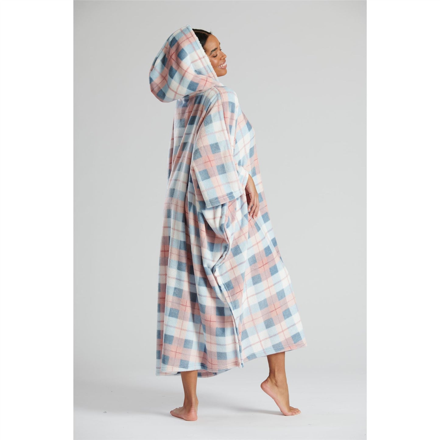 Loungeable Womens Long Fleece Hooded Check Poncho - Pink/Blue