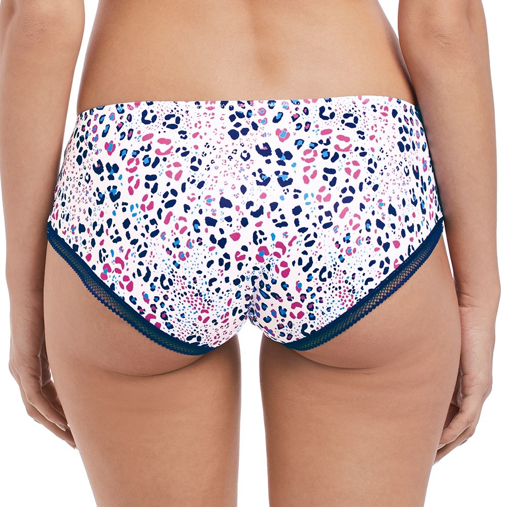 Freya Make Tracks Short - White