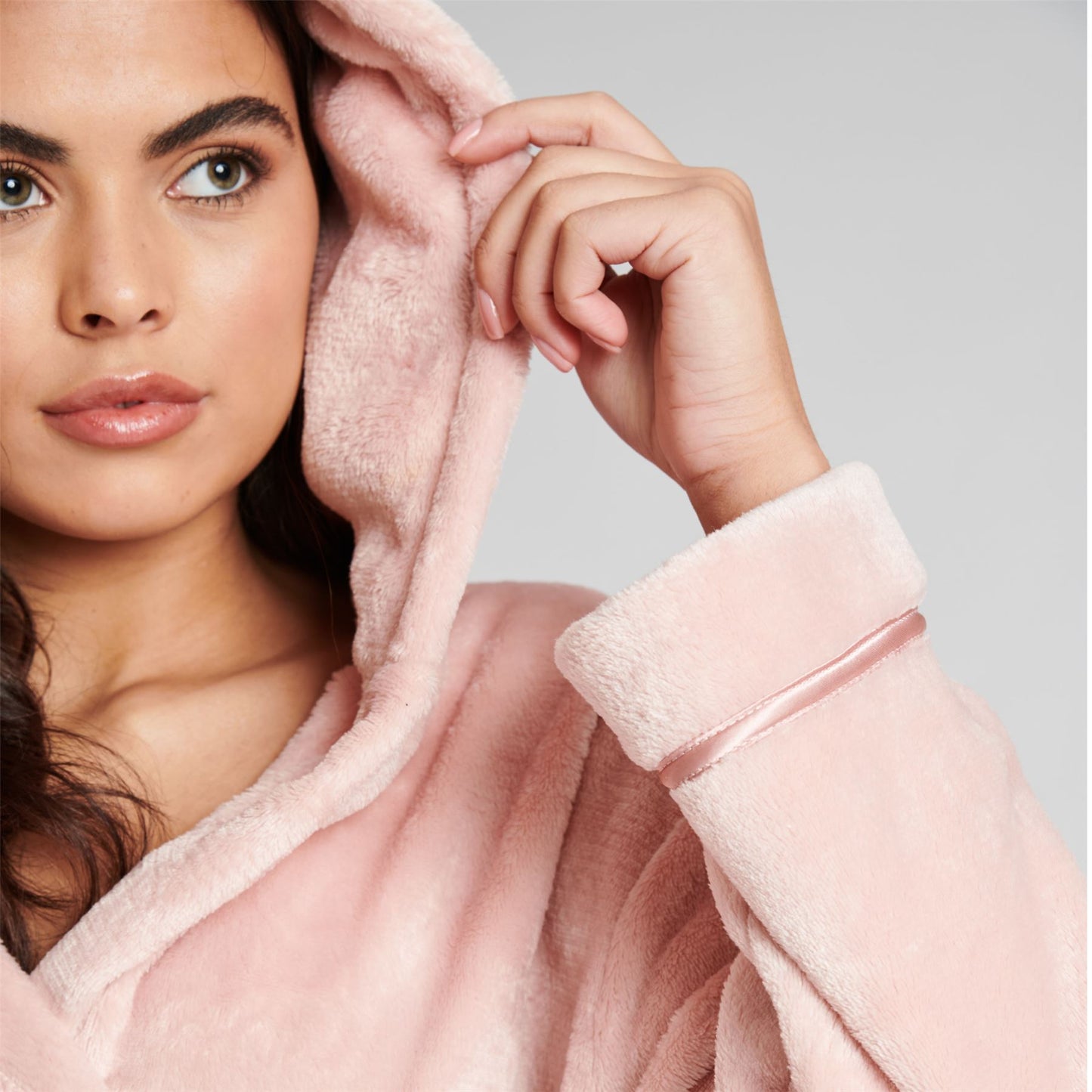 Loungeable Womens Satin Trim Fleece Hooded Robe - Dusky Pink