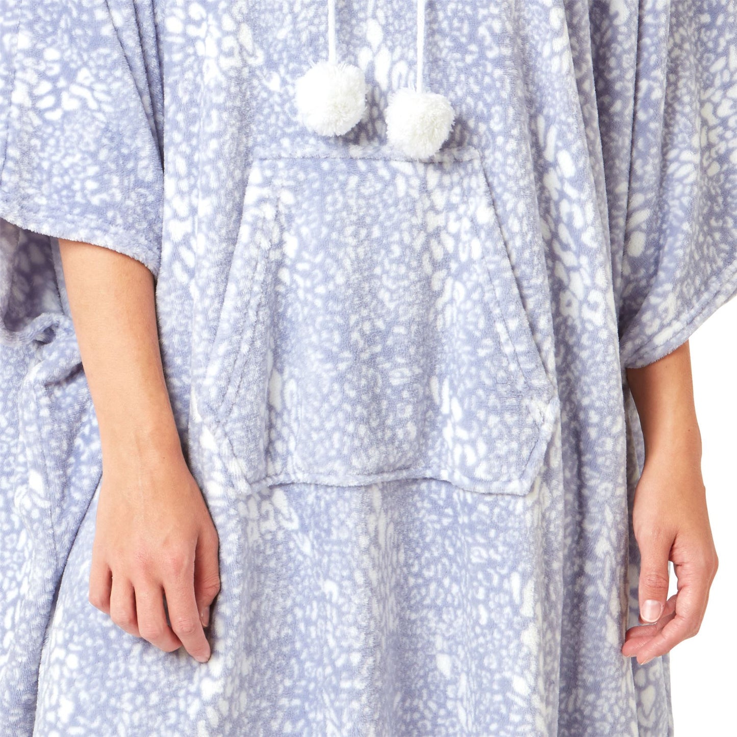 Indigo Sky Womens Fleece Animal Print Oversized Poncho - Blue